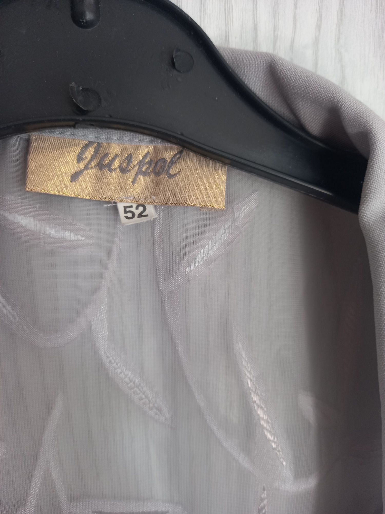 Narzutka elegancka szara ze srebrną nitką- rozmiar 52
