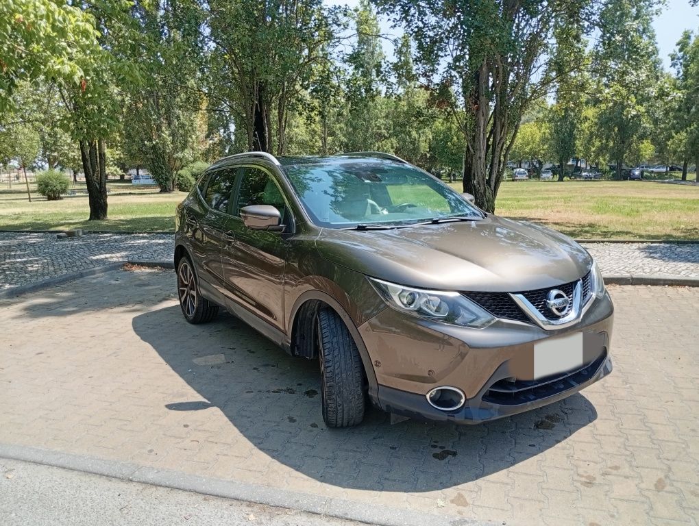 Nissan Qashqai 1.6 Tekna Premium Alcanta 4x4i negociavel