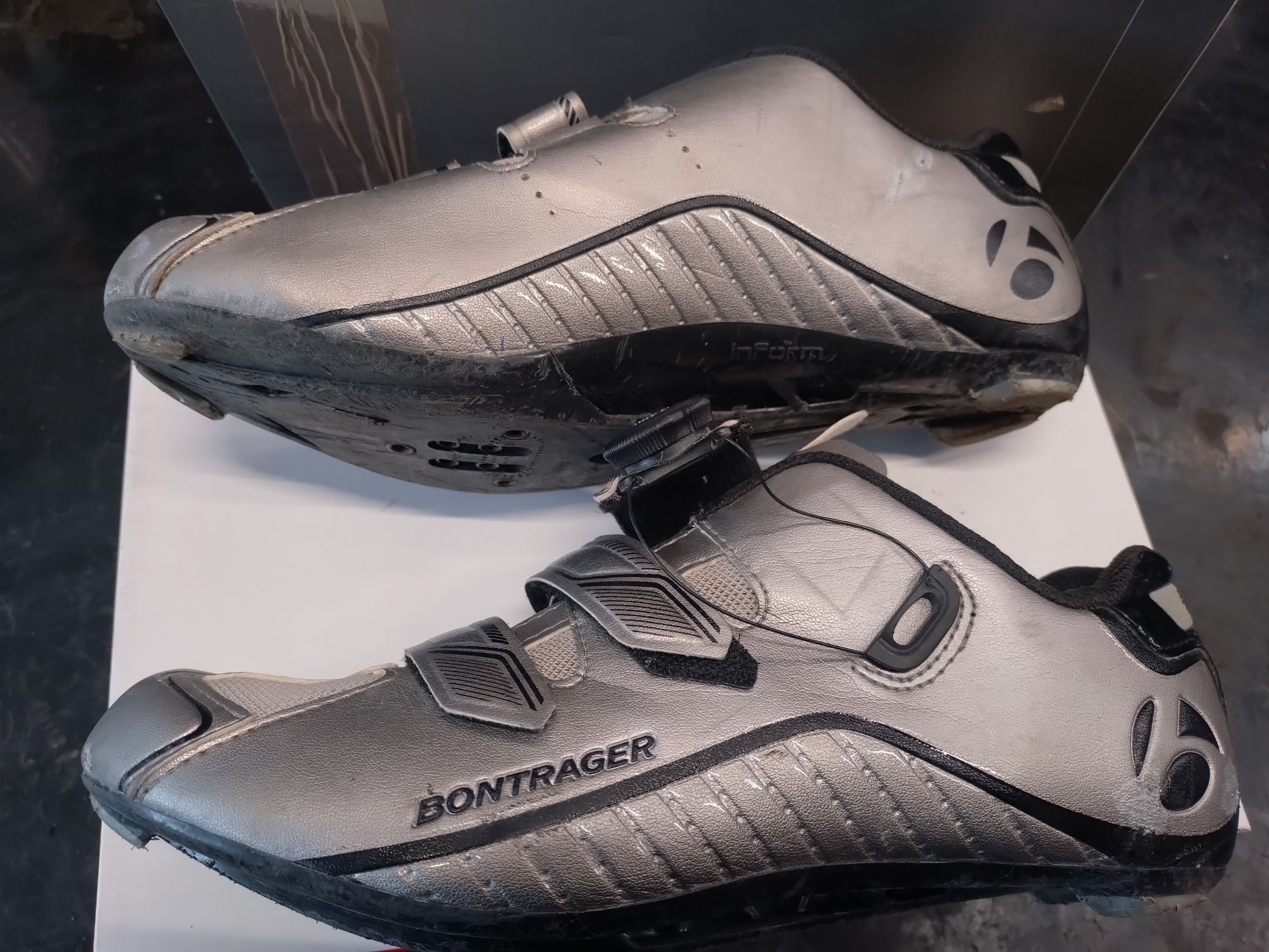 Buty Bontrager circuit titanium r.42 27cm