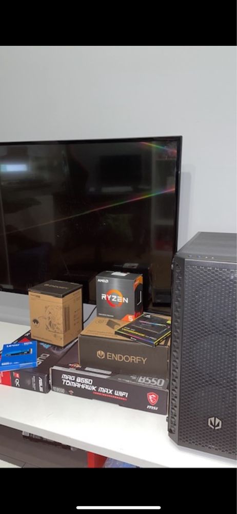 Komputer gamingowy + monitor