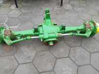 Przedni napęd John DEERE 6125M