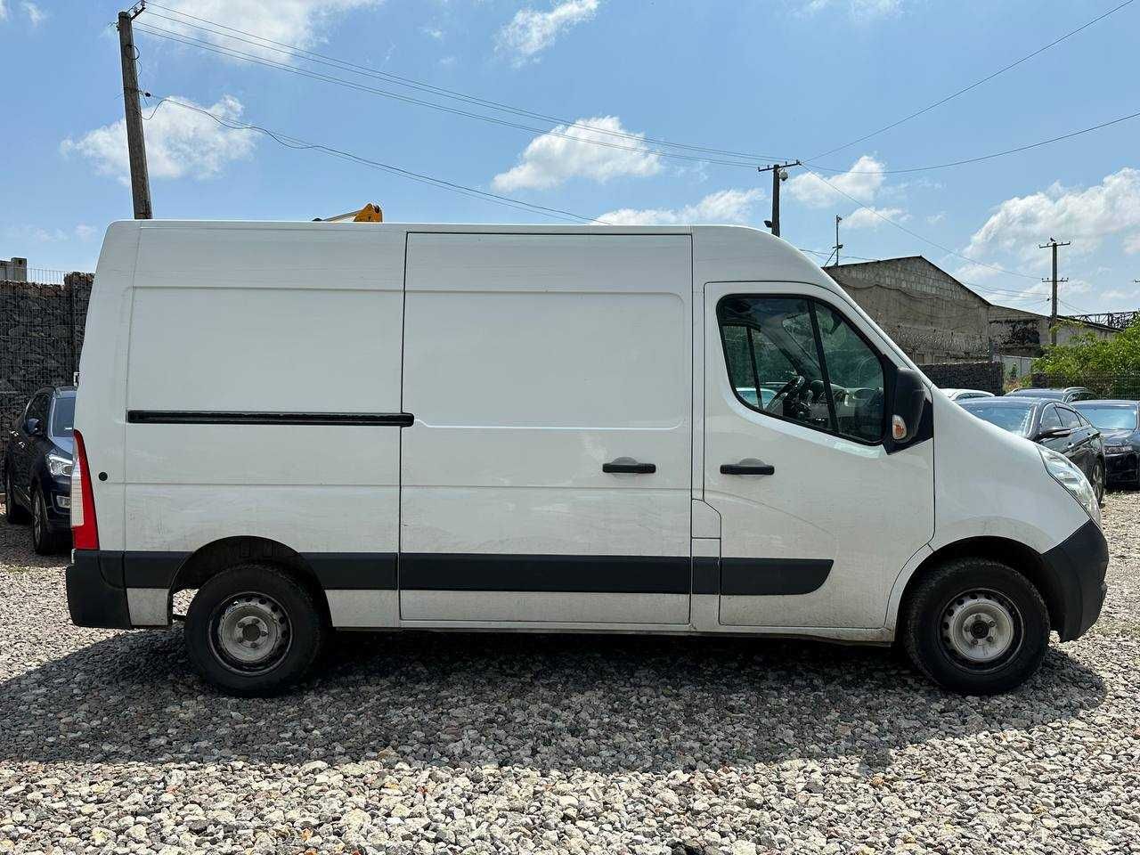 Авто Opel Movano 2015