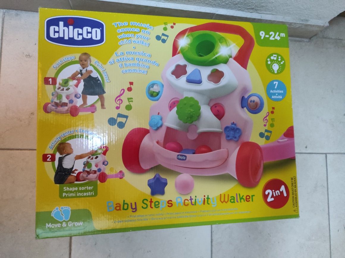 Chicco andador musical cor de rosa