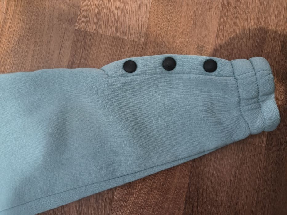 Спортивний костюм на дівчинку