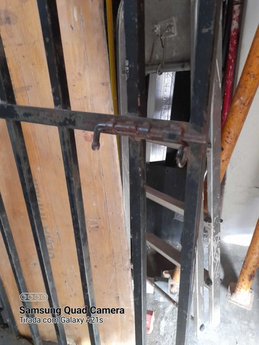 Grade de ferro para porta