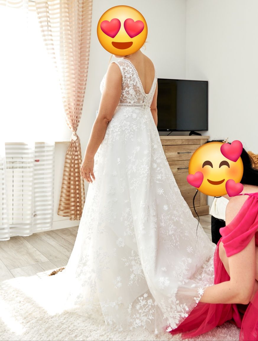 Suknia ślubna r. 36 z długim welonem 230 cm