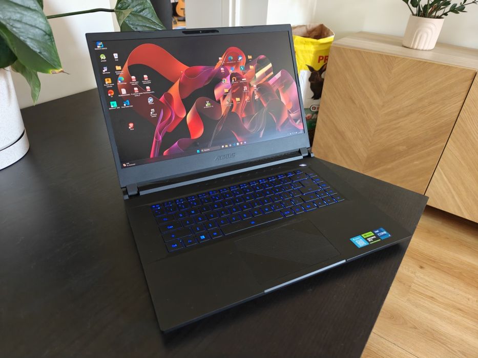 Laptop Gamingowy Gigabyte Aorus BKF 15 I7-13700H 32GB 1TB RTX 4060