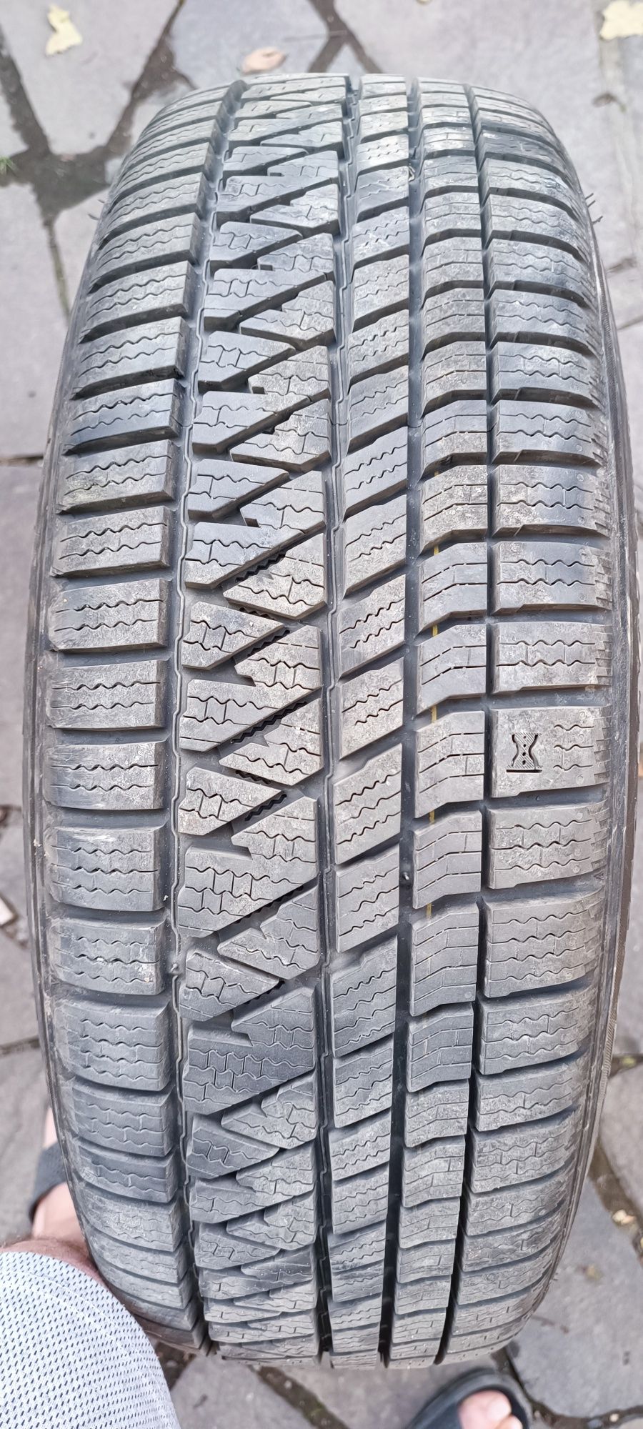 215/70 R16 Kumho зимові