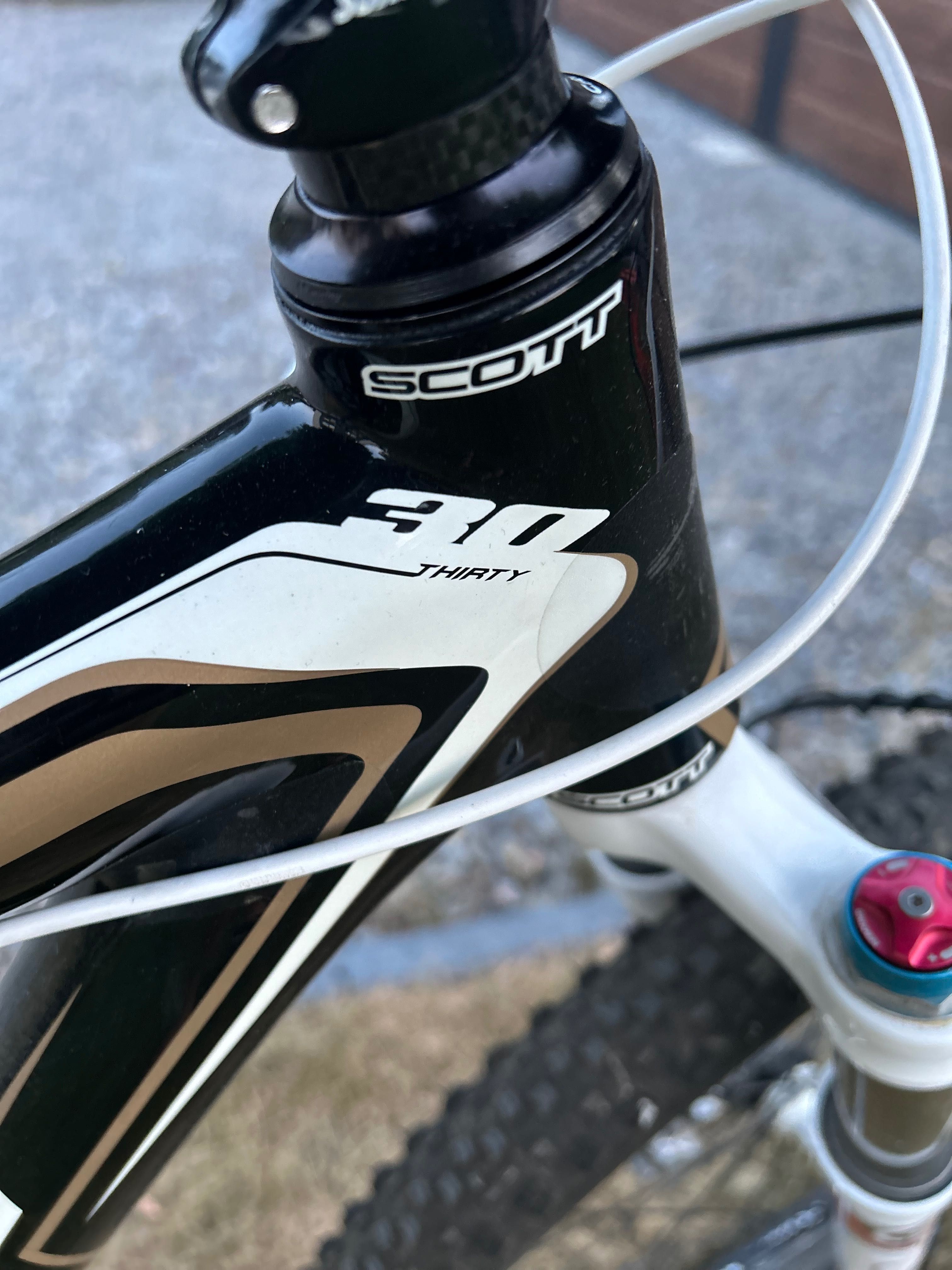 Rower Scott Scale 30 full carbon