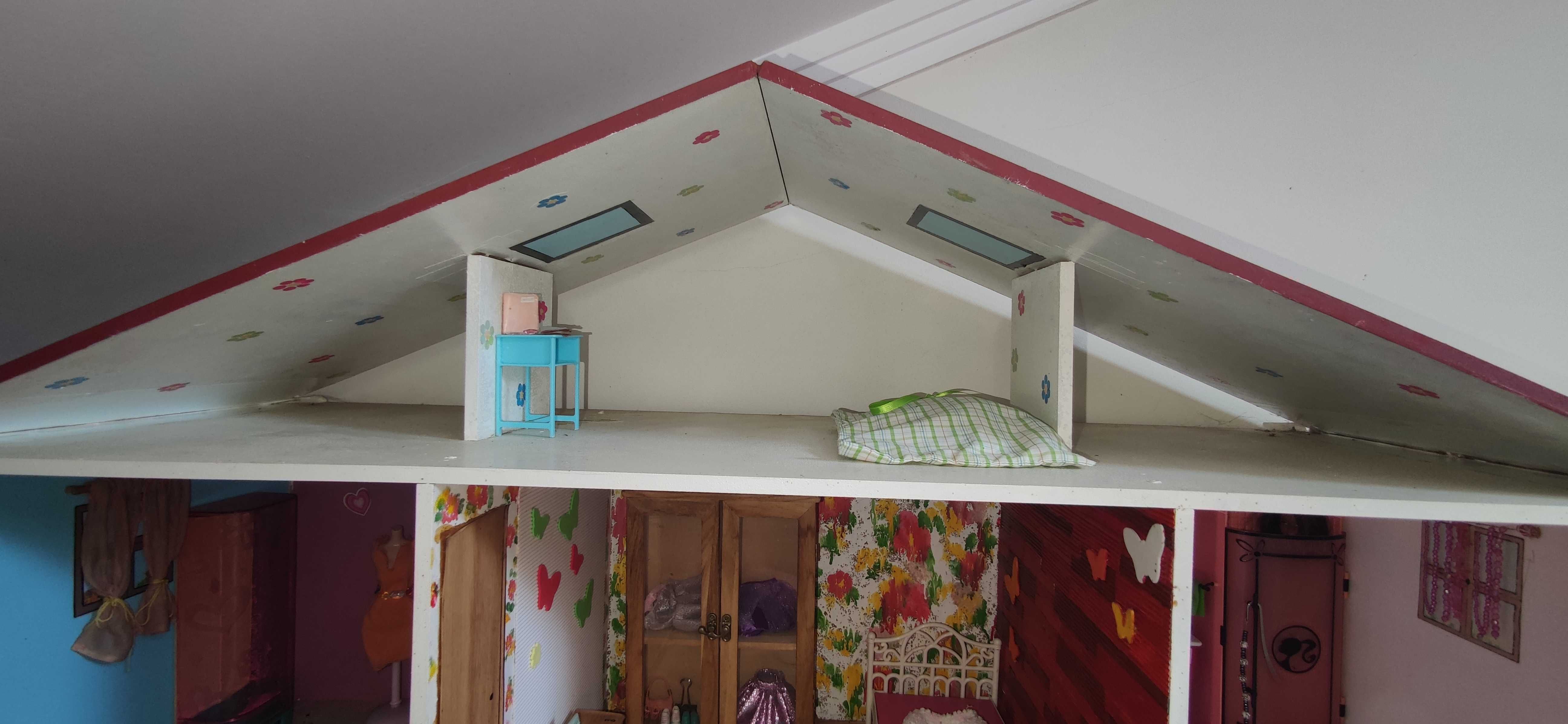 Casa de Barbie de madeira, feita à mão
