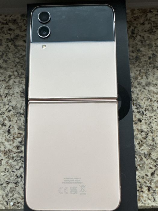 Samsung Z Flip 4