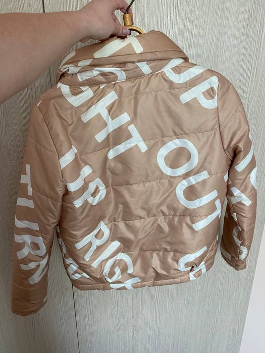 Жіноча куртка осінь-весна