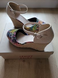 Kolorowe espadryle