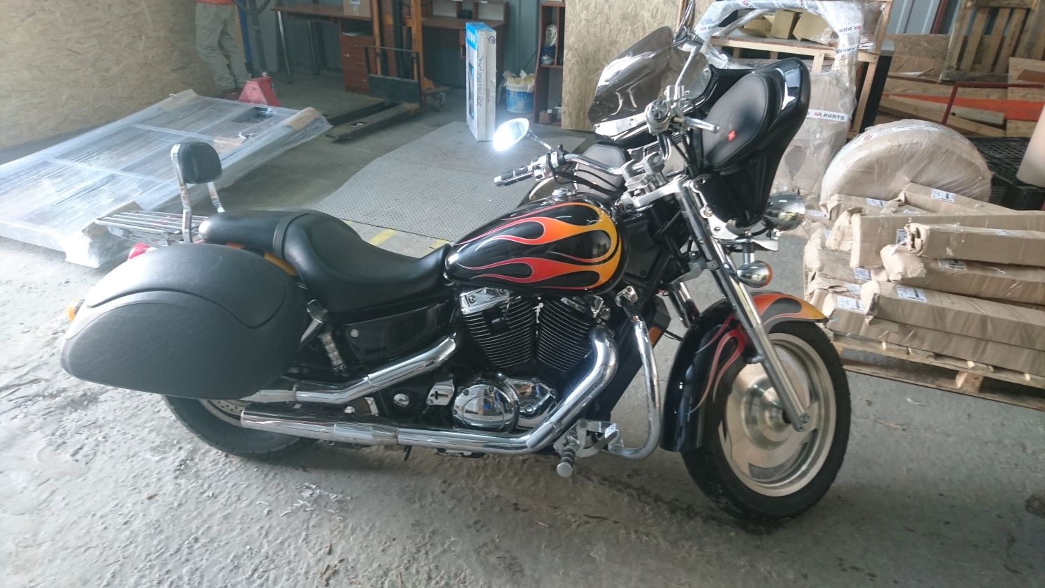 Продам HONDA Shadow VT1100 C2 Sabre