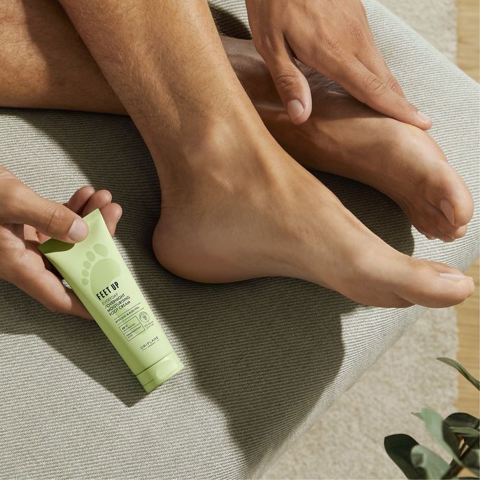 Nawilżający krem do stóp na noc Feet Up Everyday z Oriflame