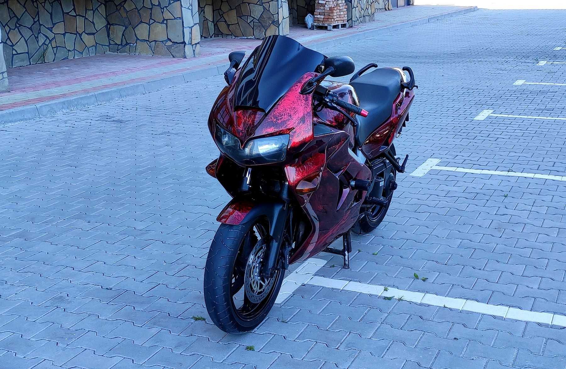 Мотоцикл Honda VFR 800 інжектор, мотор V4, 106 кc ексклюзивна покраска