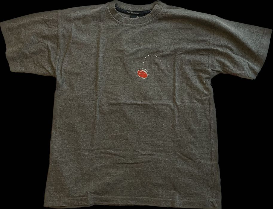 Tshirt monstro cinza