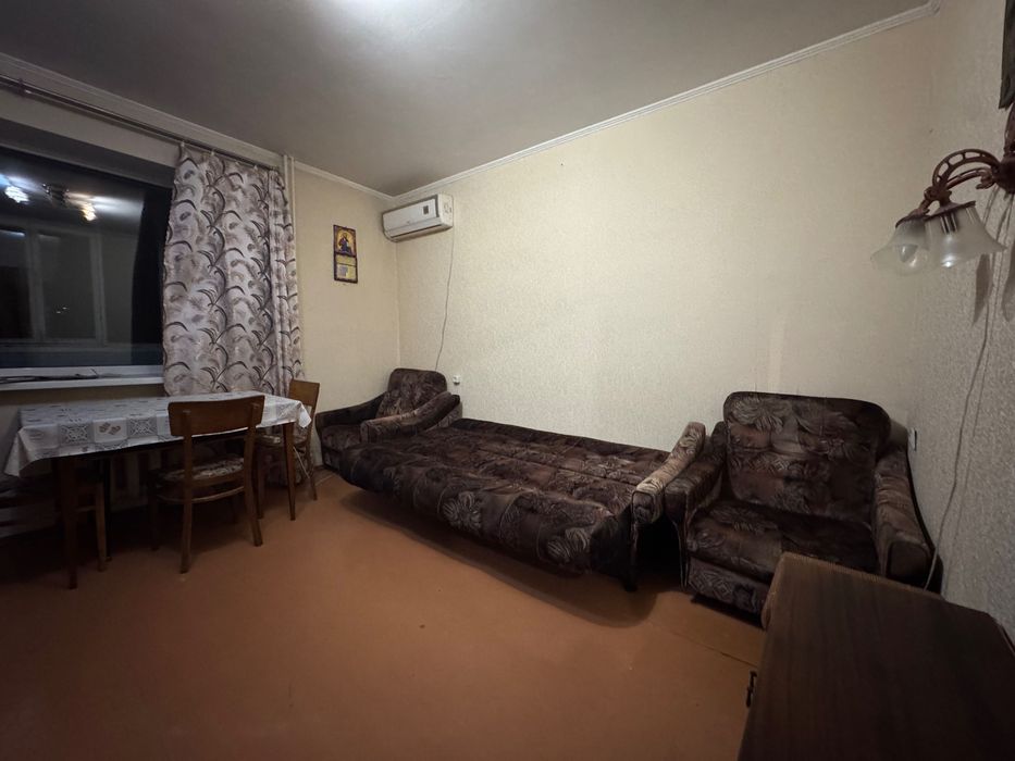 Квартира 2 кімната з балконом біля ТРЦ Київ