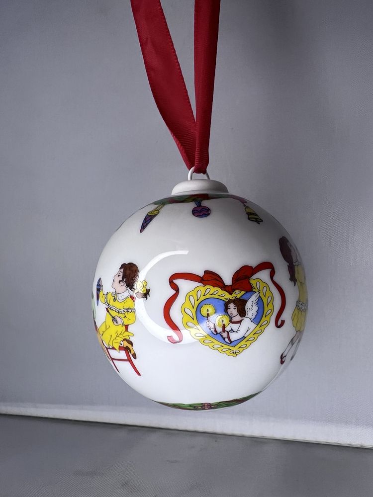 Hutschenreuther porcelanowa bombka bożonarodzeniowa 1999 J07