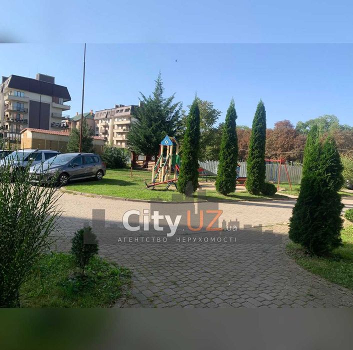 Продам квартиру з видом на парк