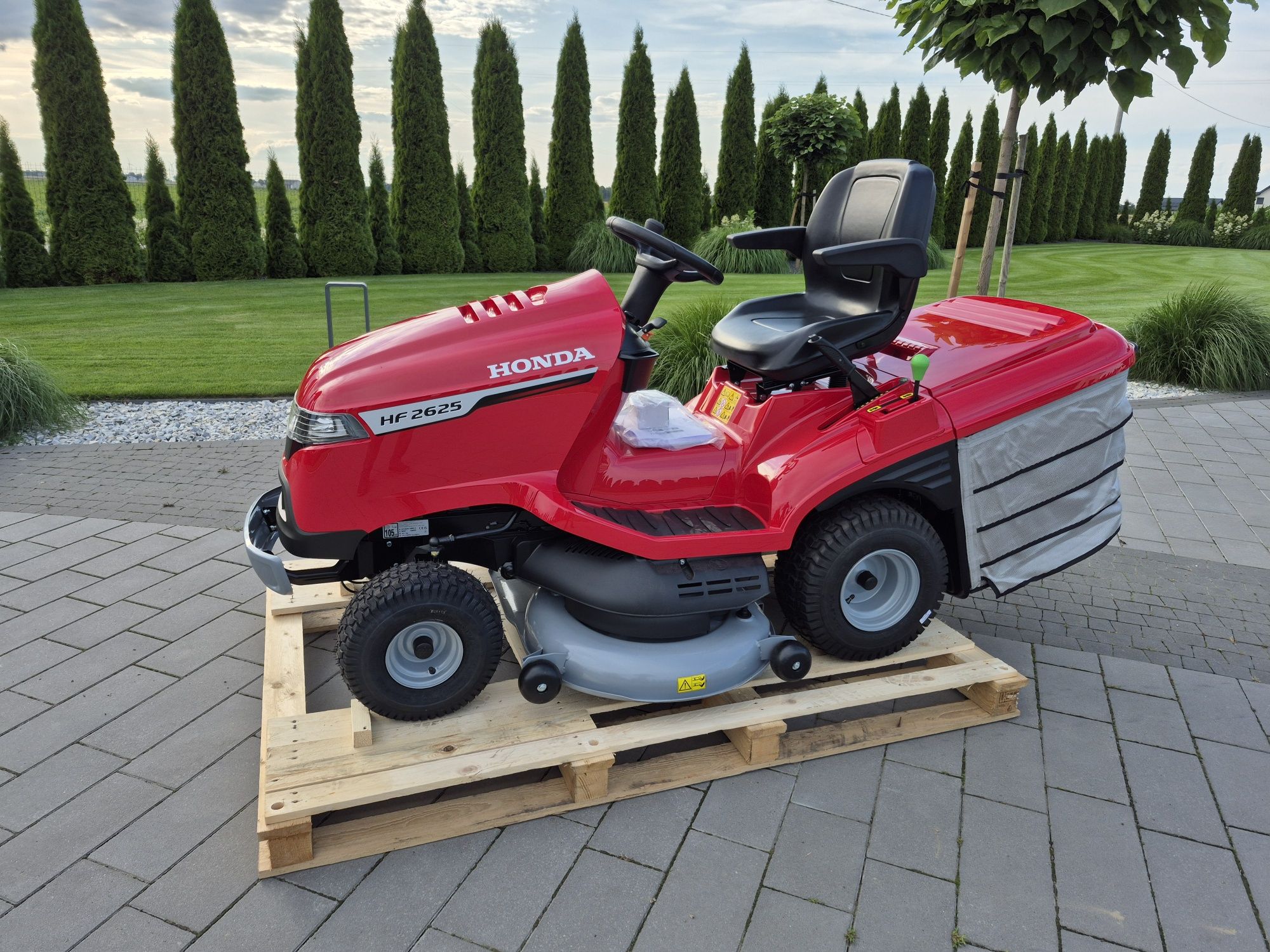 Nowa honda HF 2625 kosiarka traktorek