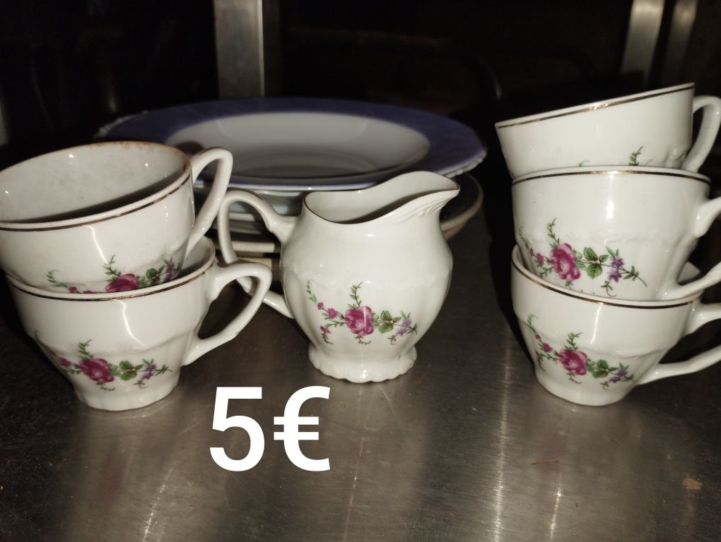 Vende se vários artigos de loiça