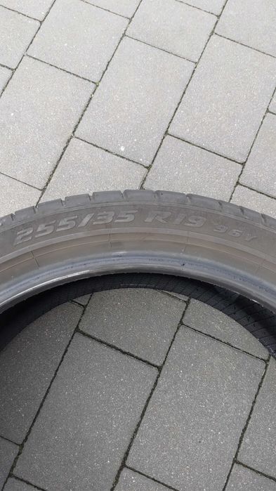 Opony Pirelli P Zero 225/40 R19