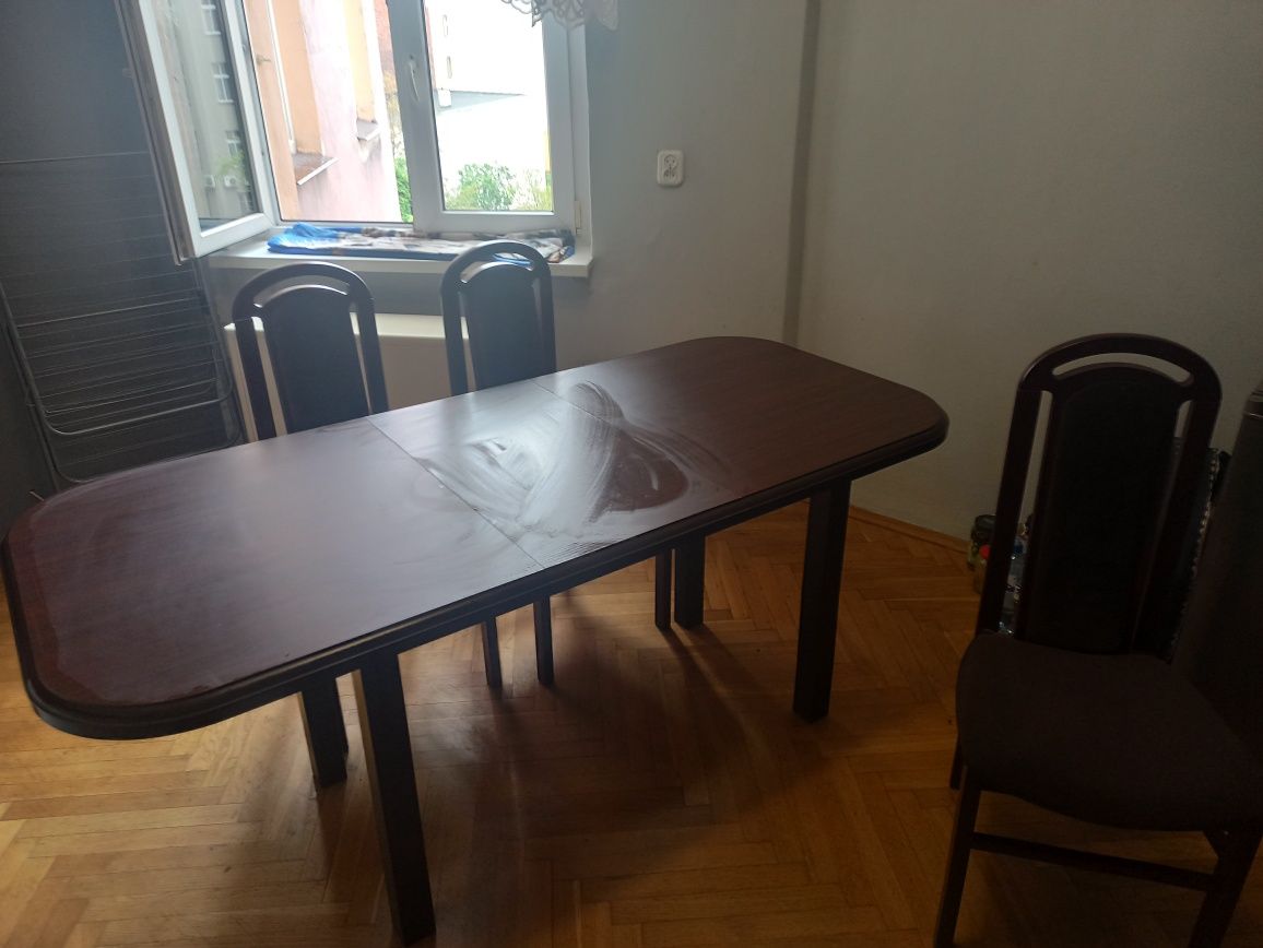 Stół orzech +6 krzeseł