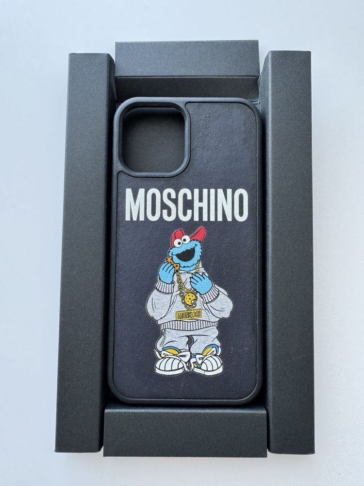 Чехол Moschino для iphone 12/12 pro