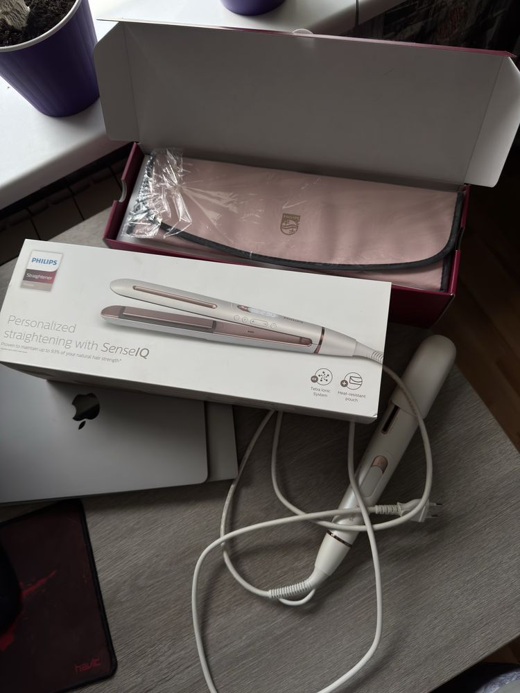 Вирівнювач волосся Philips BHS838/00 з технологією SenselQ