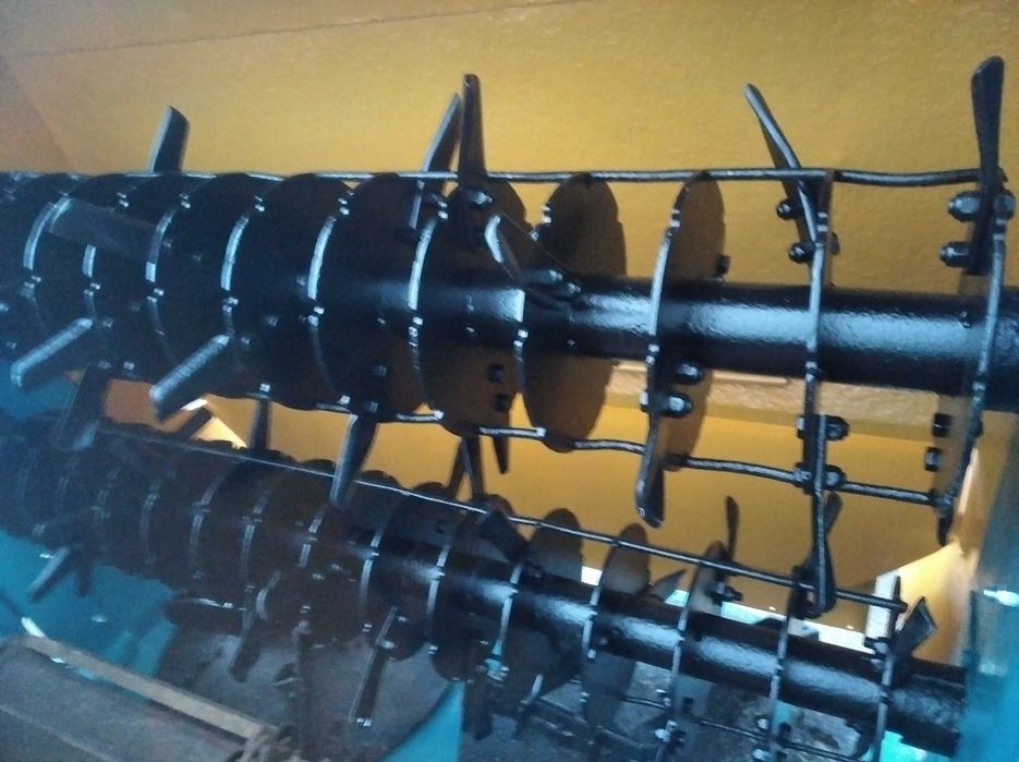 Rozrzutnik obornika , wapna Rolland E 160