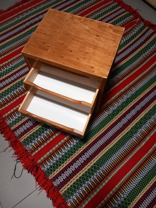 Bloco de cavetas de madeira envernizada