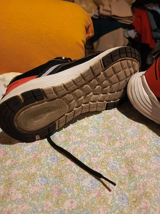 Красовки р. 38 крепкі