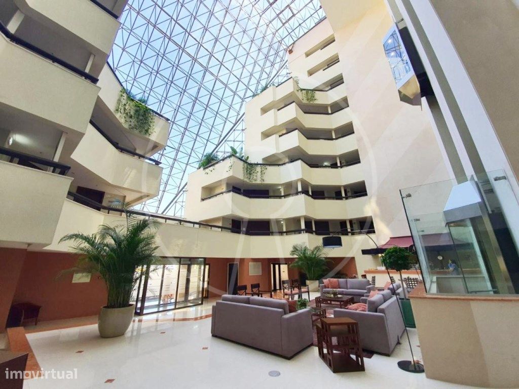 Apartamento T1 no emblemático Edificio Atrium em Cascais