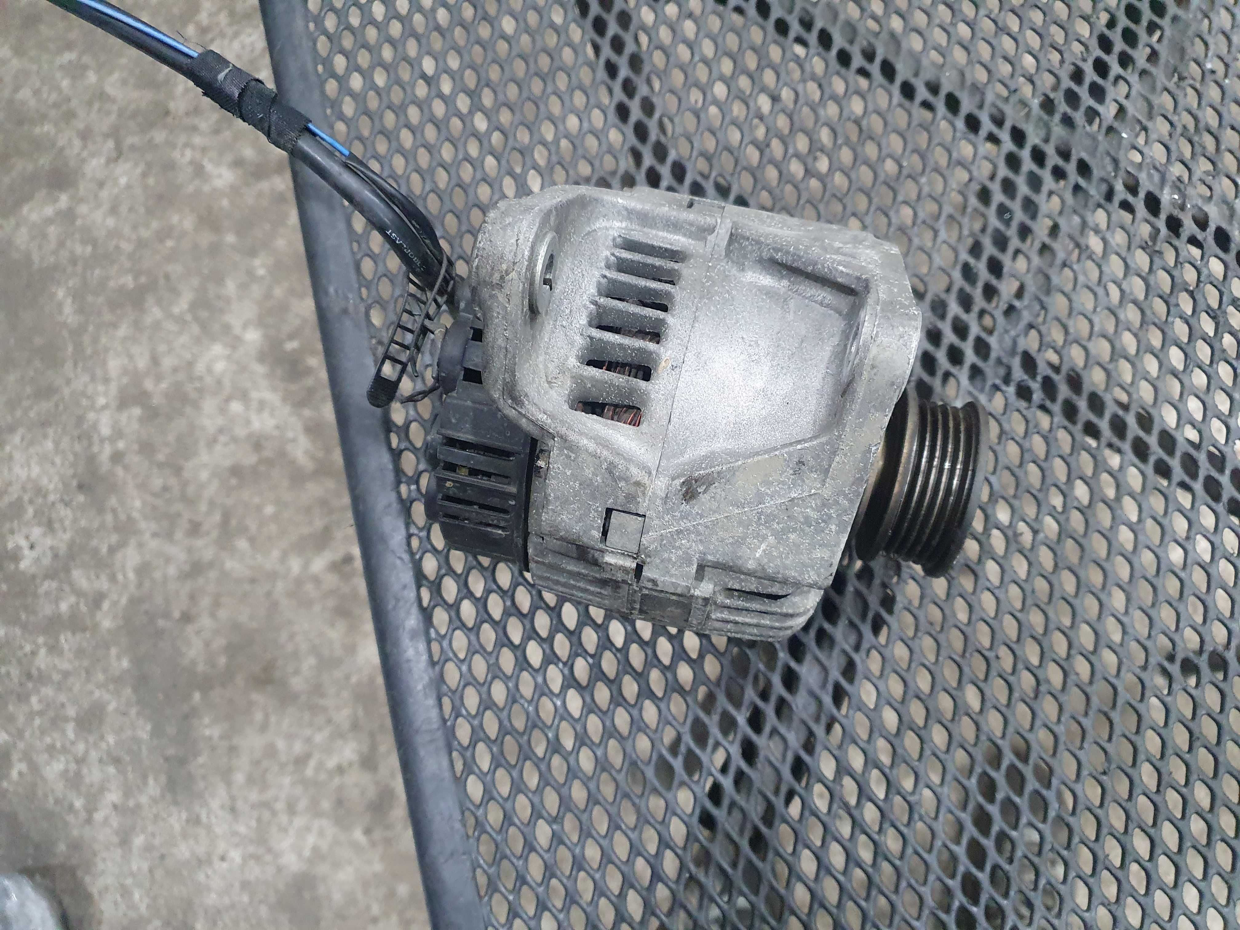 Alternator Vw Passat b5 1.6 benzyna AHL