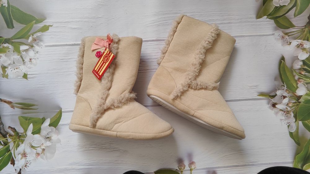 Новые женские тапочки Gemelli и домашние сапожки