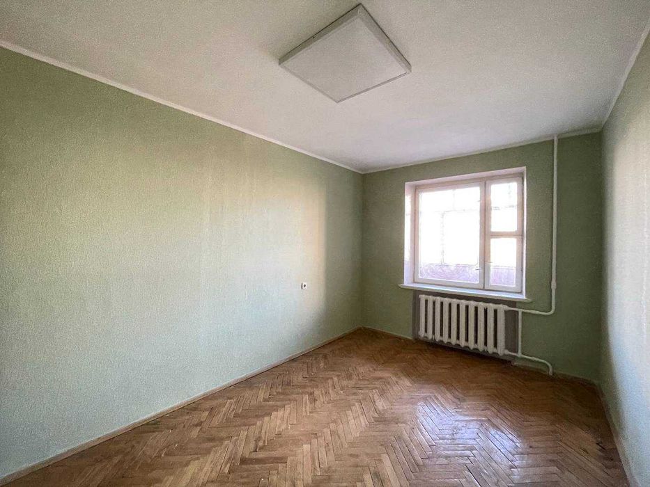 Велика квартира, 4 кімнати - 82м2 у центрі Броварів, бул. Незалежності