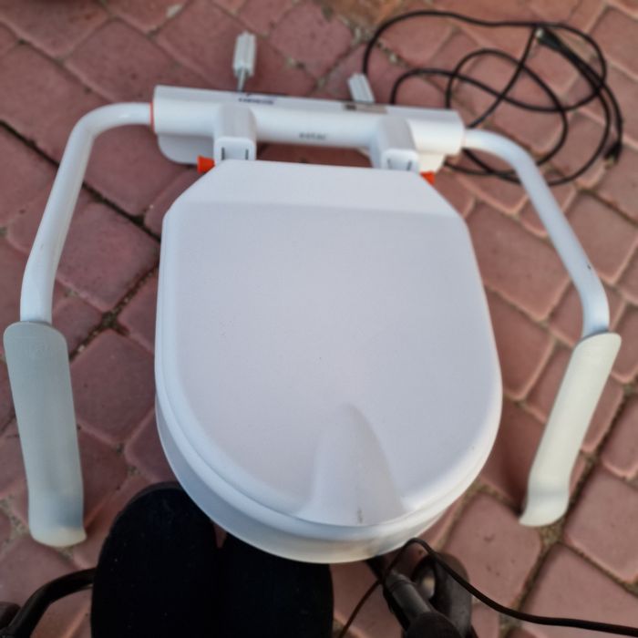 Накладка на унітаз до 120кг.