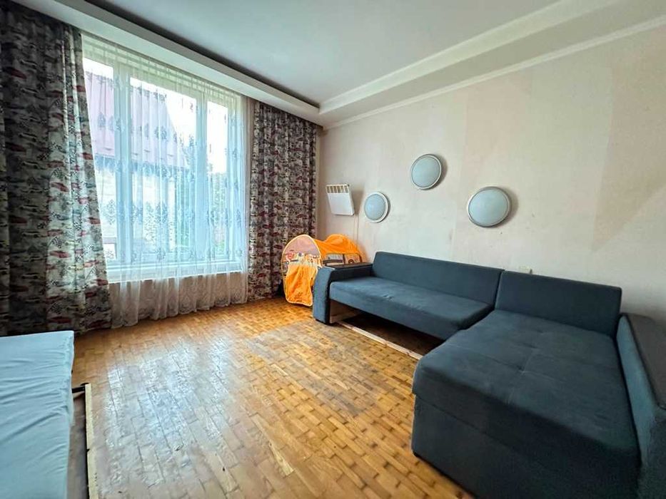 Продається будинок у Центрі міста