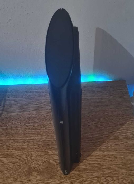 Consola PlayStation 3 c/comando e jogos usada