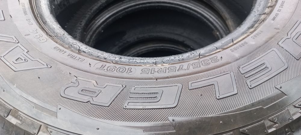 Гума 235 75 r15 bridgestone