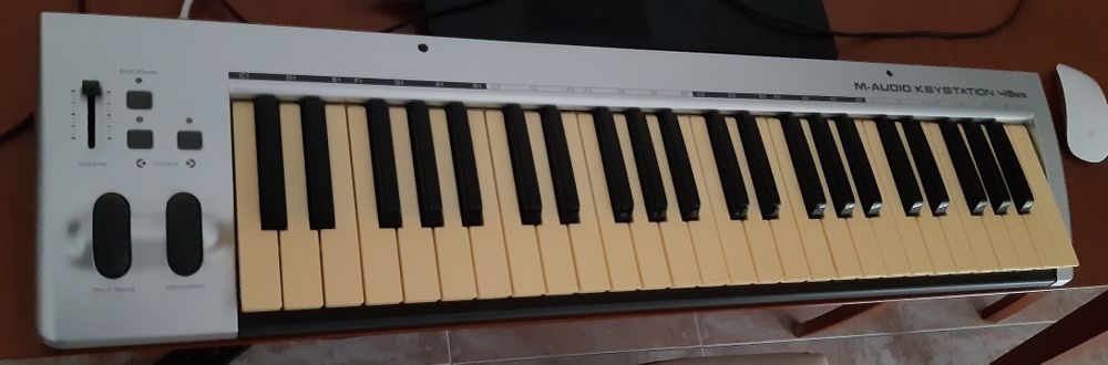 Teclado M-Audio Keystation 49es