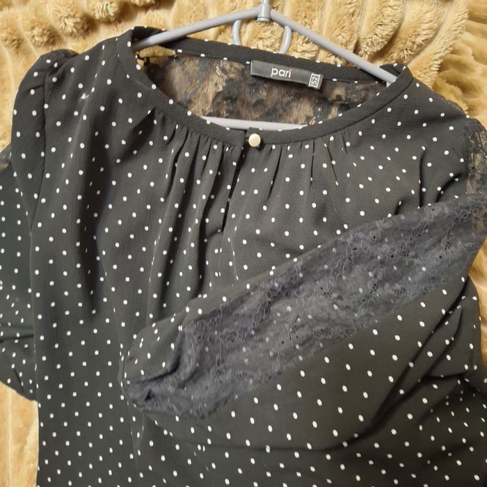 Продам нарядну елегантну сукню,з гіпюроввми вставками на рукаві