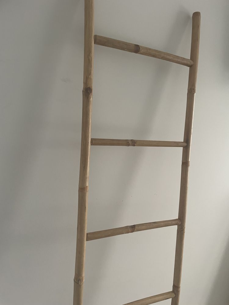 Toalheiro /escada bambu