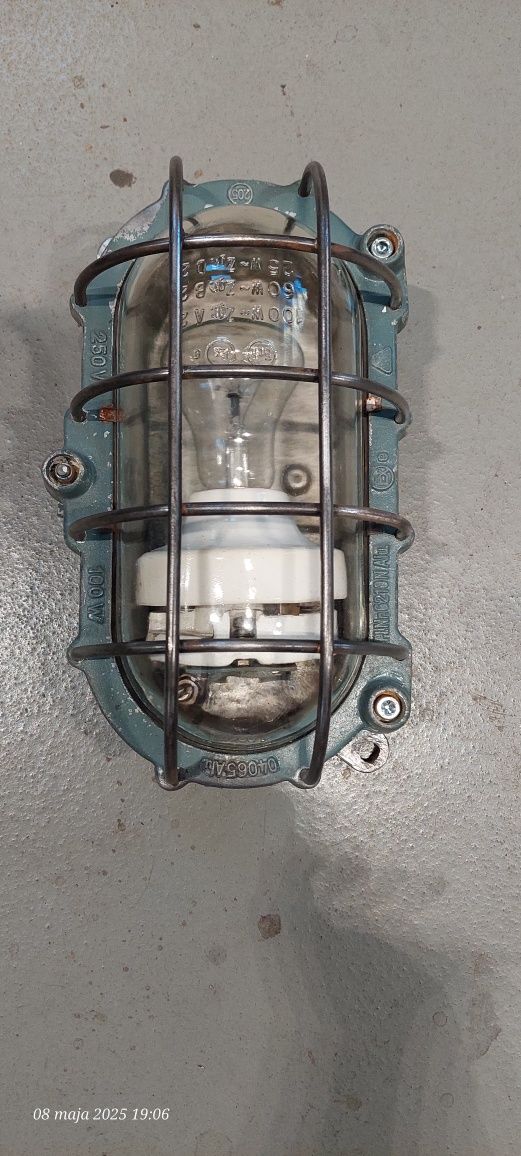 Lampa kanałowa w wykonaniu Ex