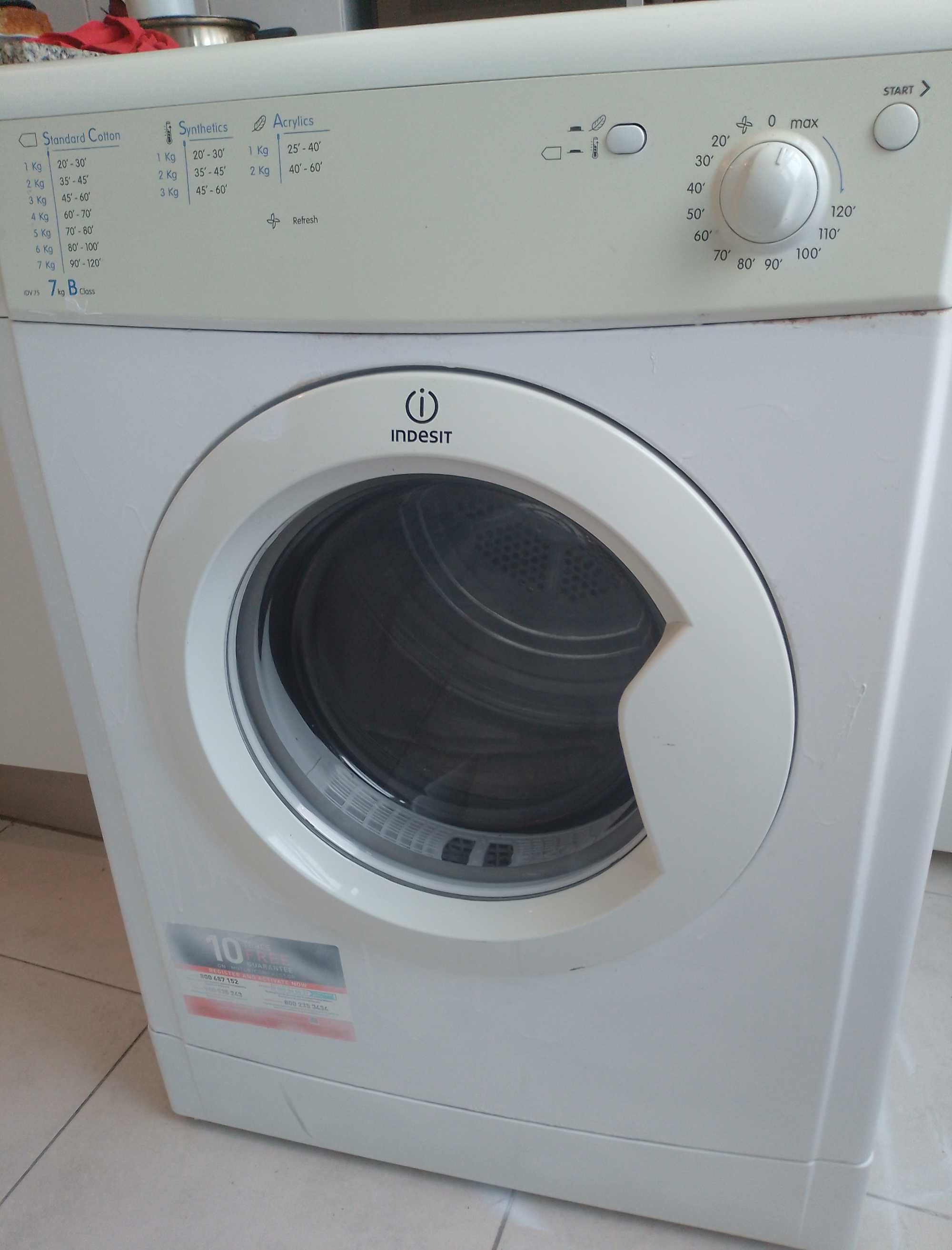 Máquina de secar roupas