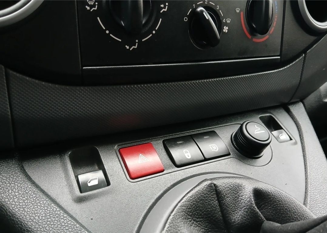 Citroën Berlingo 1.6 HDI 
Iva dedutível 
Marca e Modelo: Citroën Berli