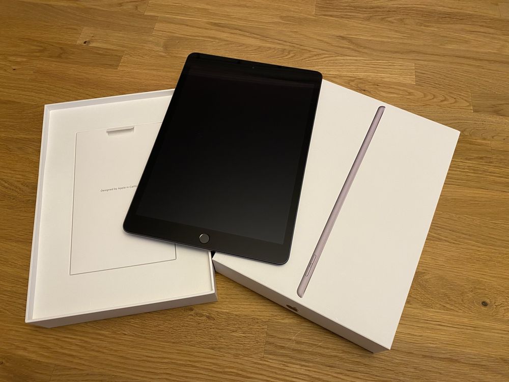 iPad 8 generacji z oryginalnym opakowaniem