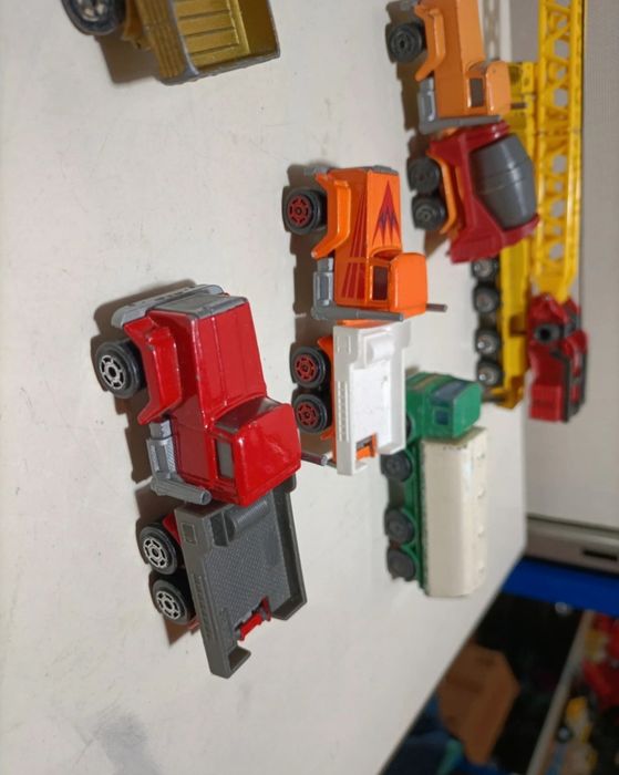 Lote de carros majorret entre outros