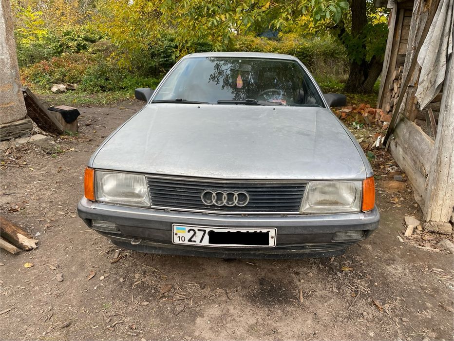 Audi 100 1983 року